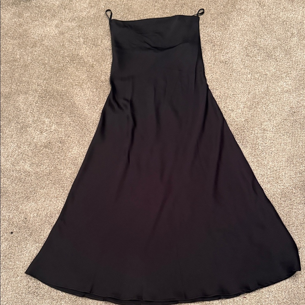 New w tags classic black spaghetti strap ankle length silk like dress size Large